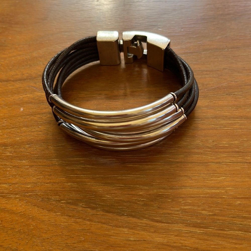 Uno de 50 leather and silver metal multiple tube bracelet